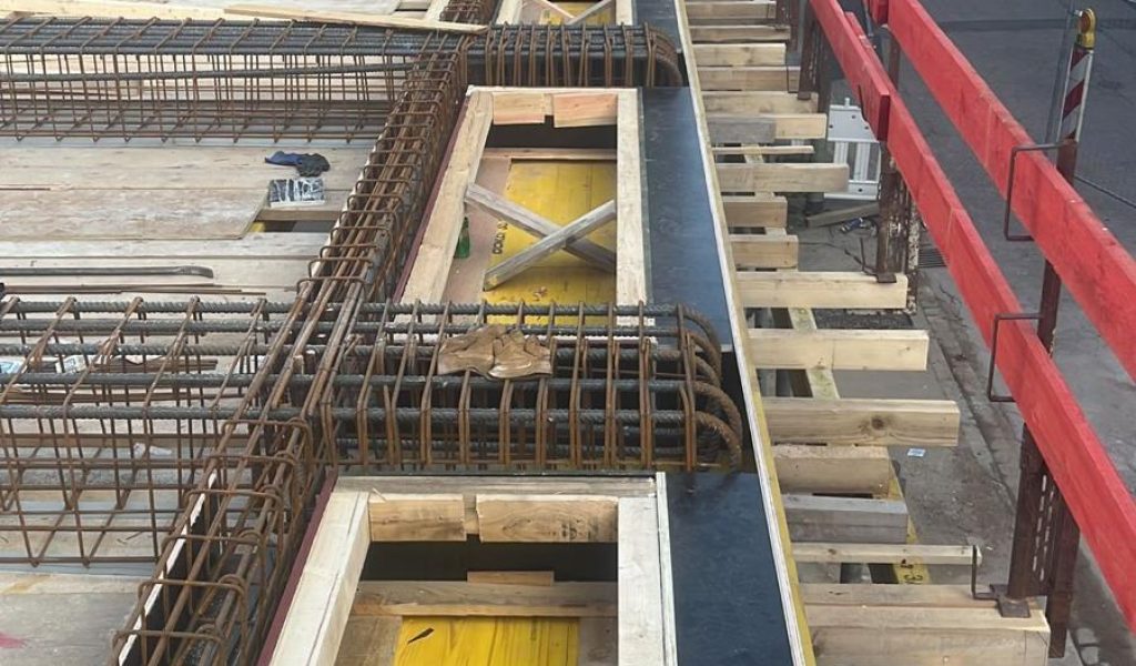 257c4827-3359-4a96-bd1a-71ac5280101a