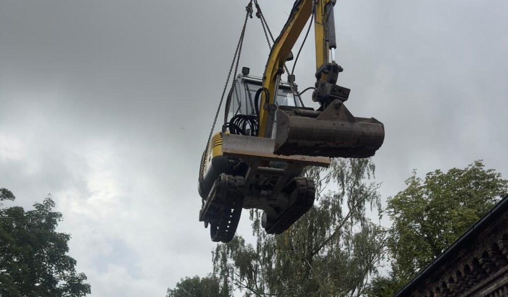 707f5174-7e44-4b0e-abec-46c409c99ab2