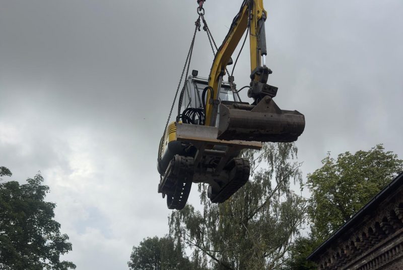 707f5174-7e44-4b0e-abec-46c409c99ab2