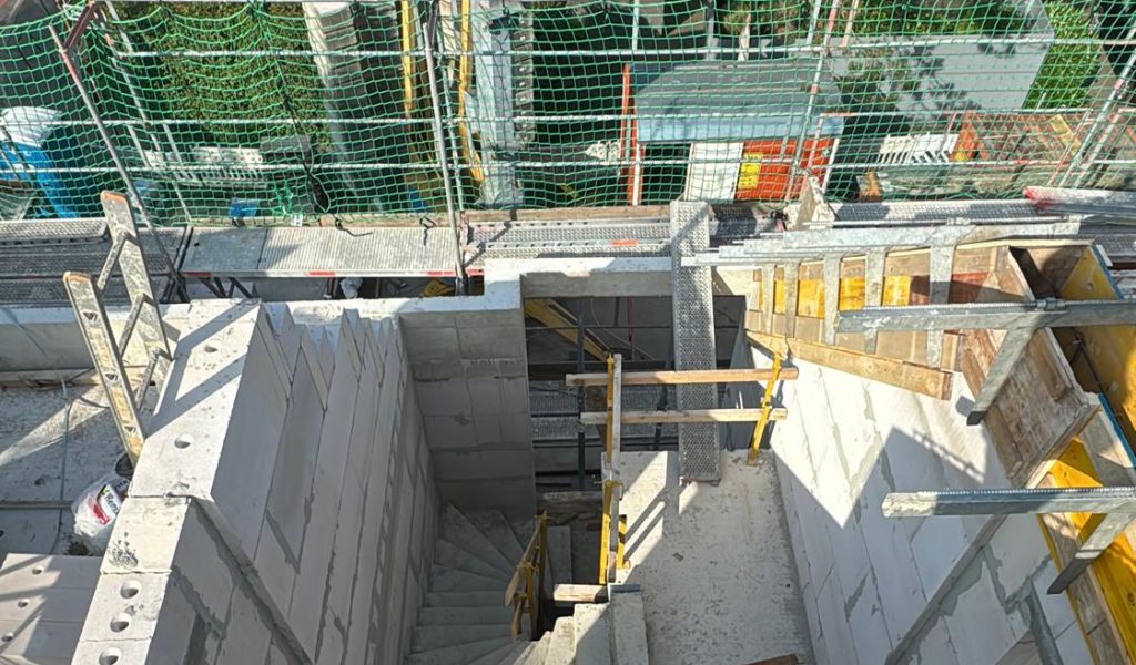 852b0dfa-be0e-492c-88e1-7df7a662112c